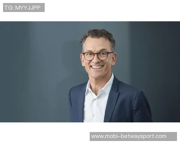 尤文图斯高层动荡主席费雷罗辞职CEO斯卡纳维诺也将离开